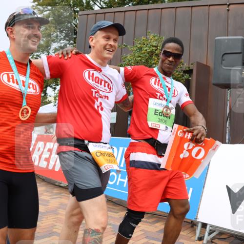 31.08.2025 - 21. Blankeneser Heldenlauf Strokosch-Dieckow http://msf.ph/oto/8692622 31.08.2025 12:37:42 Ziel 5699, 5698, 5617 meine-sportfotos.de