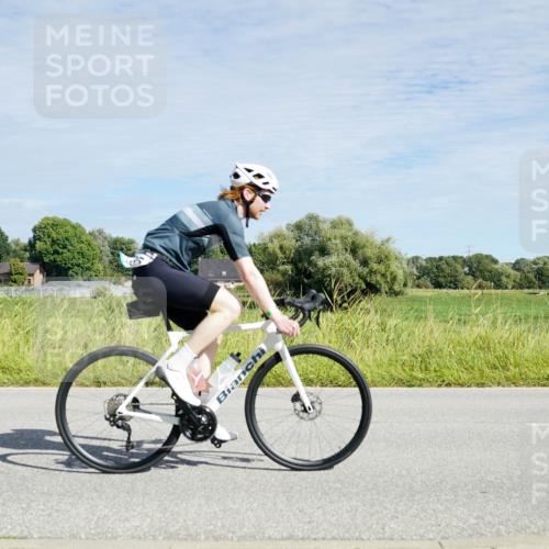 31.08.2025 - Elbe Triathlon Hamburg Michael Burmester http://msf.ph/oto/8692640 31.08.2025 10:42:06 Radfahren 935, 987, 1094, 1123 meine-sportfotos.de