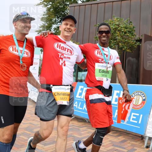 31.08.2025 - 21. Blankeneser Heldenlauf Strokosch-Dieckow http://msf.ph/oto/8692652 31.08.2025 12:37:42 Ziel 5699, 5698, 5617 meine-sportfotos.de