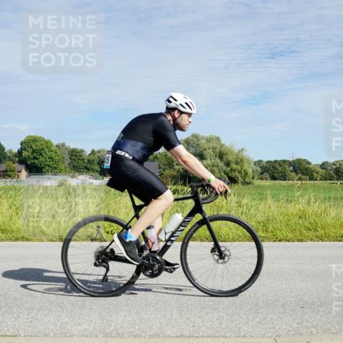 31.08.2025 - Elbe Triathlon Hamburg Michael Burmester http://msf.ph/oto/8692661 31.08.2025 10:42:38 Radfahren 863, 966, 1013, 1026, 1105, 1160, 1321 meine-sportfotos.de