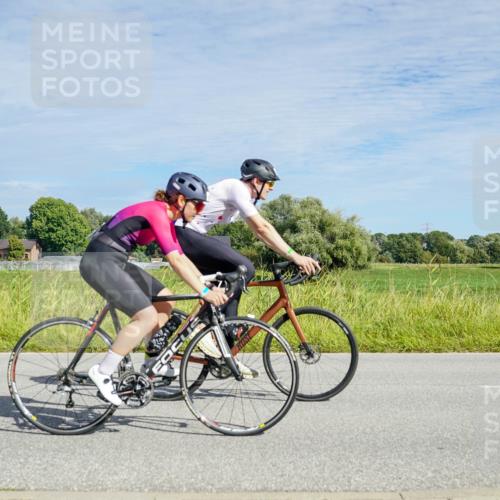 31.08.2025 - Elbe Triathlon Hamburg Michael Burmester http://msf.ph/oto/8692680 31.08.2025 10:43:10 Radfahren 806, 1010, 1020, 1103, 1196, 1280, 1299, 1327 meine-sportfotos.de
