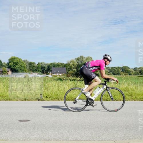 31.08.2025 - Elbe Triathlon Hamburg Michael Burmester http://msf.ph/oto/8692682 31.08.2025 10:43:10 Radfahren 806, 1010, 1020, 1103, 1196, 1280, 1299, 1327 meine-sportfotos.de