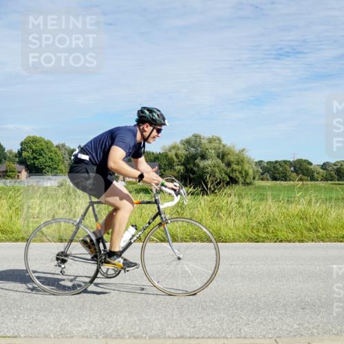 31.08.2025 - Elbe Triathlon Hamburg Michael Burmester http://msf.ph/oto/8692691 31.08.2025 10:43:22 Radfahren 958, 1108, 1227, 1248, 1302 meine-sportfotos.de