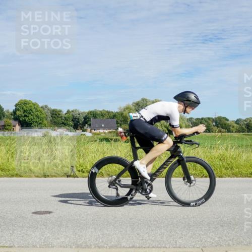 31.08.2025 - Elbe Triathlon Hamburg Michael Burmester http://msf.ph/oto/8692696 31.08.2025 10:43:26 Radfahren 1108, 1227, 1248 meine-sportfotos.de