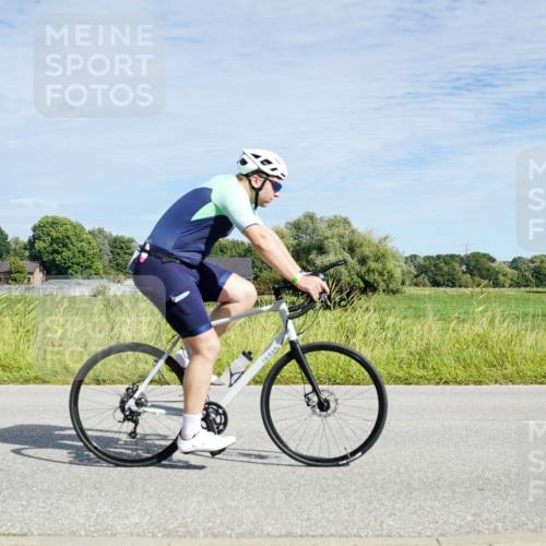 31.08.2025 - Elbe Triathlon Hamburg Michael Burmester http://msf.ph/oto/8692721 31.08.2025 10:44:32 Radfahren 782, 905, 951, 1307, 1313 meine-sportfotos.de