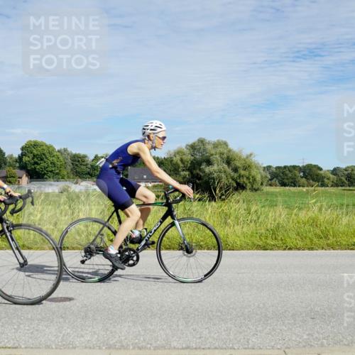 31.08.2025 - Elbe Triathlon Hamburg Michael Burmester http://msf.ph/oto/8692722 31.08.2025 10:44:35 Radfahren 782, 905, 951, 1307 meine-sportfotos.de