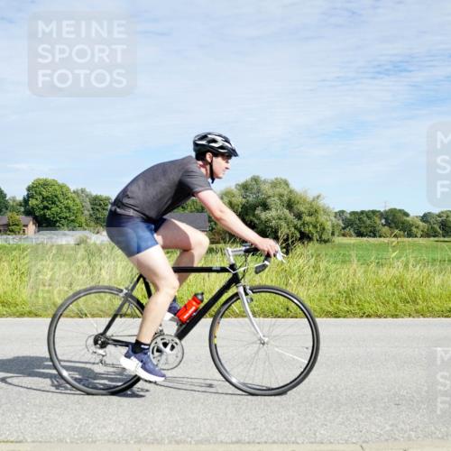 31.08.2025 - Elbe Triathlon Hamburg Michael Burmester http://msf.ph/oto/8692726 31.08.2025 10:44:39 Radfahren 782, 905, 1307 meine-sportfotos.de
