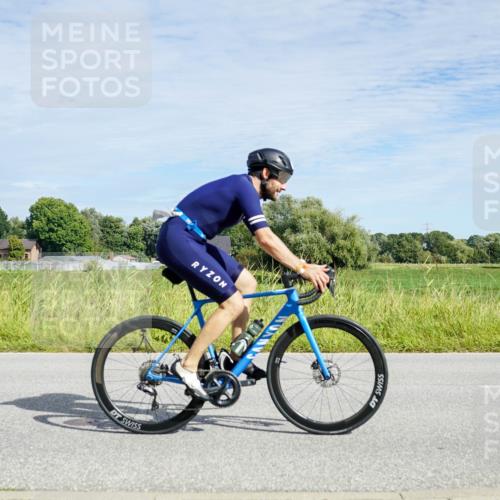 31.08.2025 - Elbe Triathlon Hamburg Michael Burmester http://msf.ph/oto/8692734 31.08.2025 10:45:01 Radfahren 1140, 1209 meine-sportfotos.de