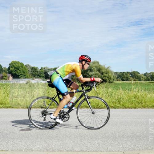 31.08.2025 - Elbe Triathlon Hamburg Michael Burmester http://msf.ph/oto/8692735 31.08.2025 10:45:11 Radfahren 1261 meine-sportfotos.de
