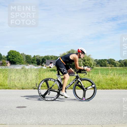 31.08.2025 - Elbe Triathlon Hamburg Michael Burmester http://msf.ph/oto/8692741 31.08.2025 10:45:23 Radfahren 401, 809, 852, 1275, 1319, 1337, 1338 meine-sportfotos.de