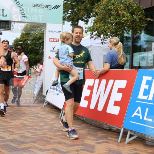 31.08.2025 - 21. Blankeneser Heldenlauf Strokosch-Dieckow http://msf.ph/oto/8692748 31.08.2025 12:37:36 Ziel 5170, 5265, 5699, 5698, 5617, 4175 meine-sportfotos.de