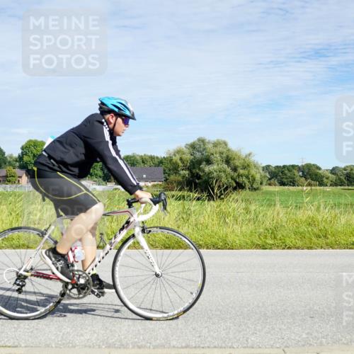 31.08.2025 - Elbe Triathlon Hamburg Michael Burmester http://msf.ph/oto/8692749 31.08.2025 10:45:35 Radfahren 936, 1027, 1193 meine-sportfotos.de