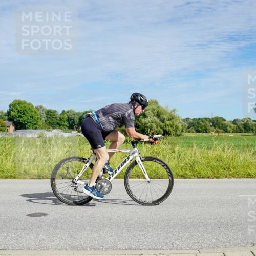 31.08.2025 - Elbe Triathlon Hamburg Michael Burmester http://msf.ph/oto/8692795 31.08.2025 10:47:21 Radfahren 876, 1172, 1311 meine-sportfotos.de