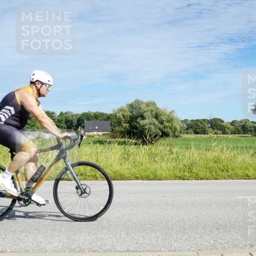 31.08.2025 - Elbe Triathlon Hamburg Michael Burmester http://msf.ph/oto/8692798 31.08.2025 10:47:44 Radfahren 1011, 1155, 1174 meine-sportfotos.de