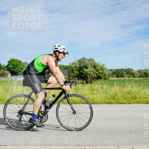 31.08.2025 - Elbe Triathlon Hamburg Michael Burmester http://msf.ph/oto/8692828 31.08.2025 10:48:54 Radfahren 1119 meine-sportfotos.de