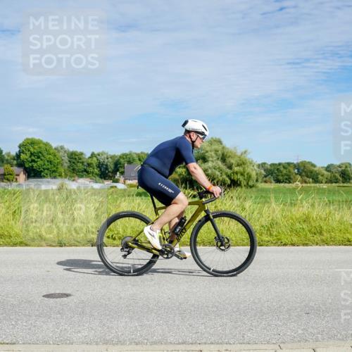 31.08.2025 - Elbe Triathlon Hamburg Michael Burmester http://msf.ph/oto/8692830 31.08.2025 10:49:06 Radfahren 1072, 1112, 1147, 1177, 1290 meine-sportfotos.de