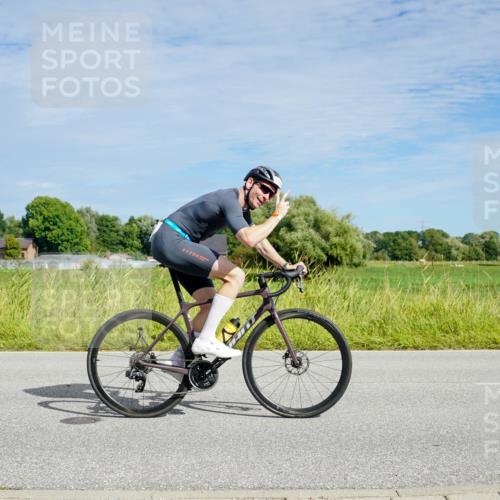31.08.2025 - Elbe Triathlon Hamburg Michael Burmester http://msf.ph/oto/8692838 31.08.2025 10:49:17 Radfahren 1104, 1190, 1308, 1424, 1496 meine-sportfotos.de