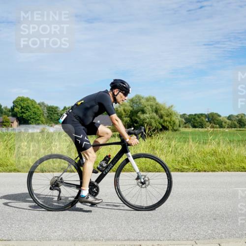 31.08.2025 - Elbe Triathlon Hamburg Michael Burmester http://msf.ph/oto/8692844 31.08.2025 10:49:48 Radfahren 1136, 1191, 1221 meine-sportfotos.de