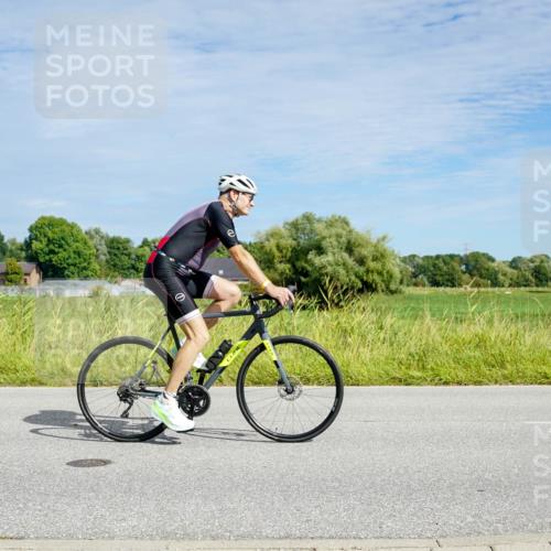 31.08.2025 - Elbe Triathlon Hamburg Michael Burmester http://msf.ph/oto/8692854 31.08.2025 10:50:08 Radfahren 1068, 1126, 1294 meine-sportfotos.de