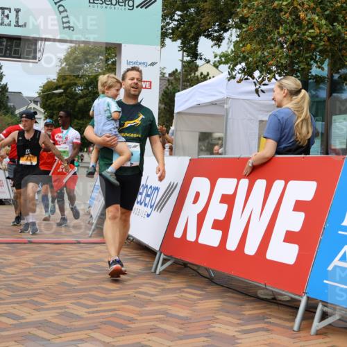 31.08.2025 - 21. Blankeneser Heldenlauf Strokosch-Dieckow http://msf.ph/oto/8692889 31.08.2025 12:37:35 Ziel 5170, 5361, 5265, 5699, 5698, 5617, 4175 meine-sportfotos.de