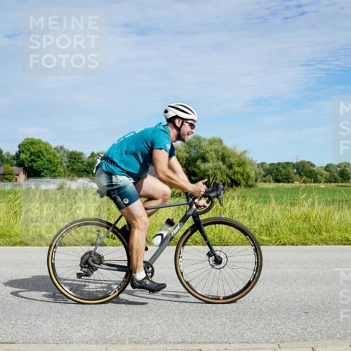 31.08.2025 - Elbe Triathlon Hamburg Michael Burmester http://msf.ph/oto/8692894 31.08.2025 10:51:29 Radfahren 874, 1199, 1229, 1419 meine-sportfotos.de