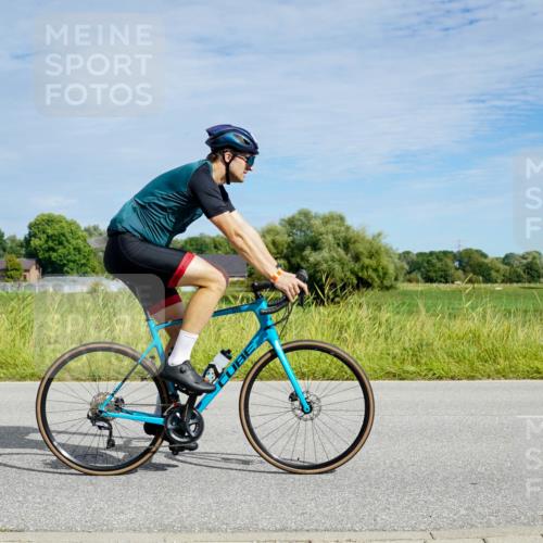 31.08.2025 - Elbe Triathlon Hamburg Michael Burmester http://msf.ph/oto/8692905 31.08.2025 10:51:45 Radfahren 1125, 1205, 1228, 1234 meine-sportfotos.de