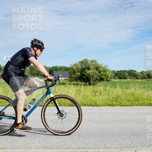 31.08.2025 - Elbe Triathlon Hamburg Michael Burmester http://msf.ph/oto/8692906 31.08.2025 10:51:49 Radfahren 1205, 1228, 1234, 1242, 1271 meine-sportfotos.de