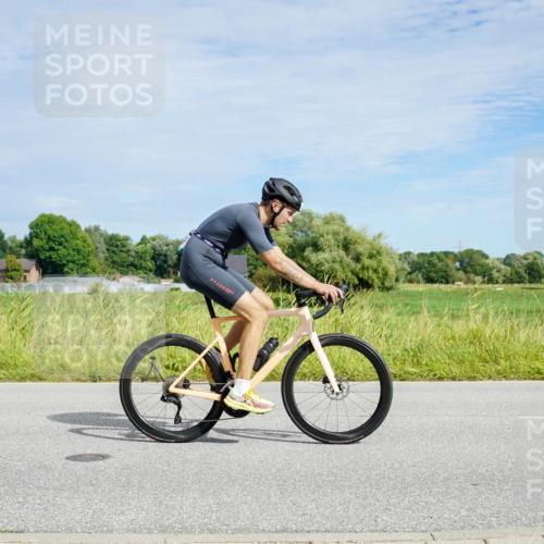 31.08.2025 - Elbe Triathlon Hamburg Michael Burmester http://msf.ph/oto/8692919 31.08.2025 10:52:10 Radfahren 1159, 1186, 1237, 1434, 1492 meine-sportfotos.de