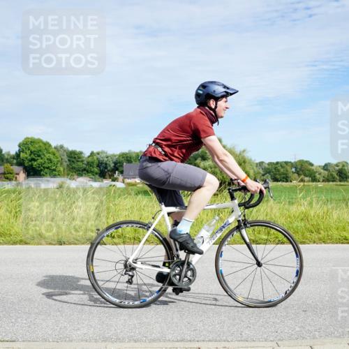 31.08.2025 - Elbe Triathlon Hamburg Michael Burmester http://msf.ph/oto/8692927 31.08.2025 10:52:37 Radfahren 1113, 1124, 1265 meine-sportfotos.de