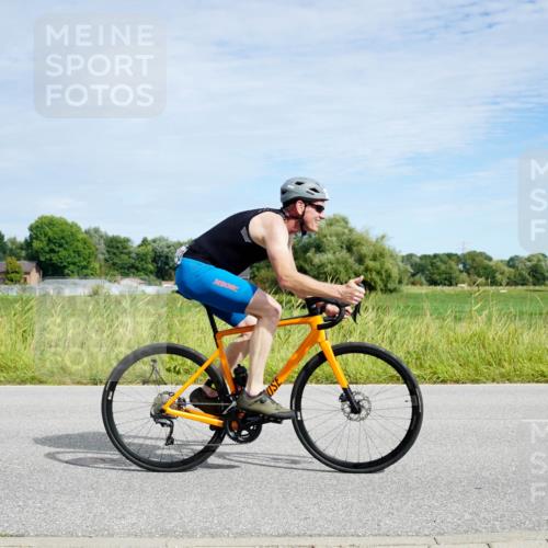 31.08.2025 - Elbe Triathlon Hamburg Michael Burmester http://msf.ph/oto/8692928 31.08.2025 10:52:50 Radfahren 758, 1207, 1243, 1258, 1295 meine-sportfotos.de
