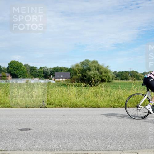 31.08.2025 - Elbe Triathlon Hamburg Michael Burmester http://msf.ph/oto/8692937 31.08.2025 10:52:59 Radfahren 758, 841, 1192, 1258, 1295, 1309, 1389 meine-sportfotos.de