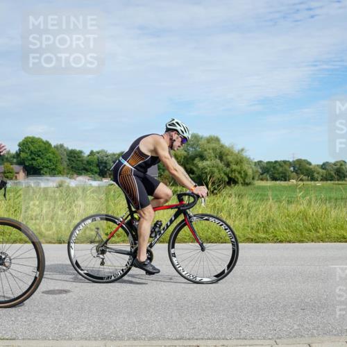 31.08.2025 - Elbe Triathlon Hamburg Michael Burmester http://msf.ph/oto/8692939 31.08.2025 10:53:04 Radfahren 1192, 1309 meine-sportfotos.de