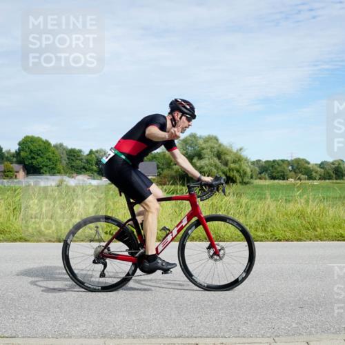31.08.2025 - Elbe Triathlon Hamburg Michael Burmester http://msf.ph/oto/8692948 31.08.2025 10:53:30 Radfahren 1194, 1386, 1429 meine-sportfotos.de