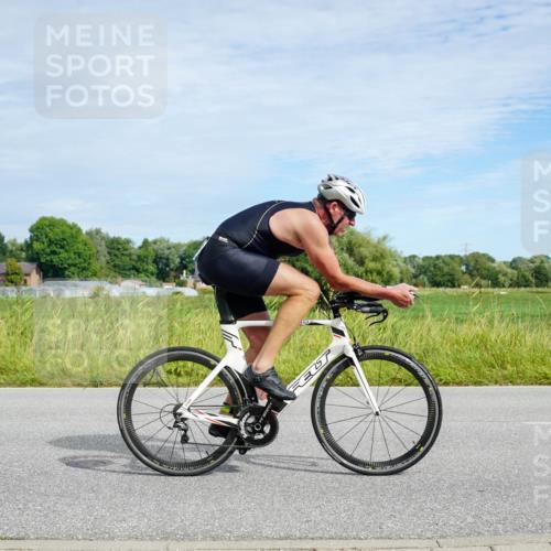 31.08.2025 - Elbe Triathlon Hamburg Michael Burmester http://msf.ph/oto/8692955 31.08.2025 10:53:47 Radfahren 1025, 1286 meine-sportfotos.de