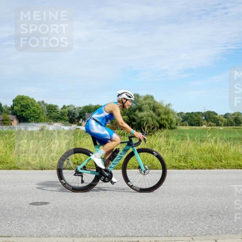 31.08.2025 - Elbe Triathlon Hamburg Michael Burmester http://msf.ph/oto/8692978 31.08.2025 10:54:33 Radfahren 988, 1285, 1433, 1436, 1442 meine-sportfotos.de