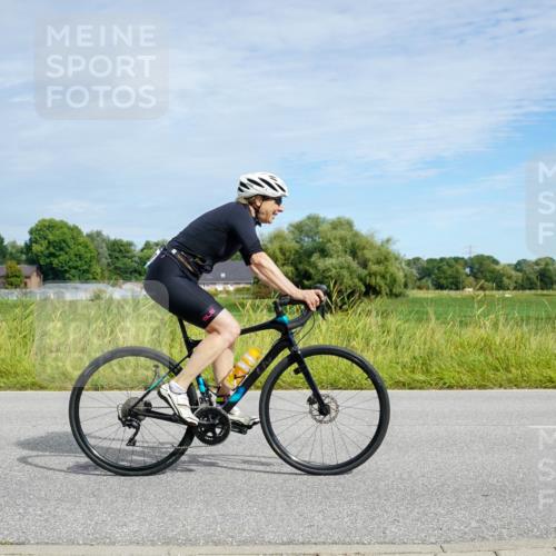 31.08.2025 - Elbe Triathlon Hamburg Michael Burmester http://msf.ph/oto/8692982 31.08.2025 10:54:41 Radfahren 1370, 1398, 1433, 1498 meine-sportfotos.de