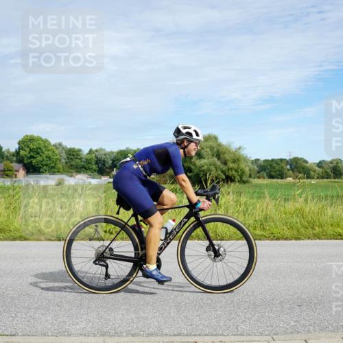 31.08.2025 - Elbe Triathlon Hamburg Michael Burmester http://msf.ph/oto/8692987 31.08.2025 10:54:51 Radfahren 1255, 1380, 1382, 1393 meine-sportfotos.de