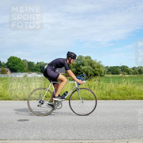 31.08.2025 - Elbe Triathlon Hamburg Michael Burmester http://msf.ph/oto/8693003 31.08.2025 10:55:24 Radfahren 1272, 1396, 1408, 1431, 1481 meine-sportfotos.de
