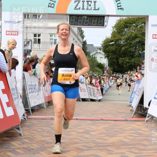 31.08.2025 - 21. Blankeneser Heldenlauf Strokosch-Dieckow http://msf.ph/oto/8693005 31.08.2025 12:37:19 Ziel 5409, 5324 meine-sportfotos.de