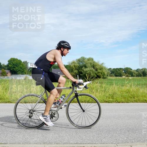 31.08.2025 - Elbe Triathlon Hamburg Michael Burmester http://msf.ph/oto/8693009 31.08.2025 10:55:38 Radfahren 1122, 1404 meine-sportfotos.de