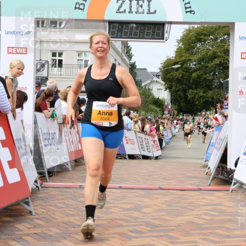 31.08.2025 - 21. Blankeneser Heldenlauf Strokosch-Dieckow http://msf.ph/oto/8693014 31.08.2025 12:37:19 Ziel 5409, 5324 meine-sportfotos.de