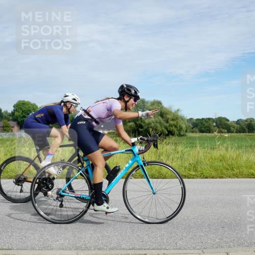 31.08.2025 - Elbe Triathlon Hamburg Michael Burmester http://msf.ph/oto/8693030 31.08.2025 10:56:32 Radfahren 1266, 1346, 1366, 1374, 1406, 1409, 1475 meine-sportfotos.de