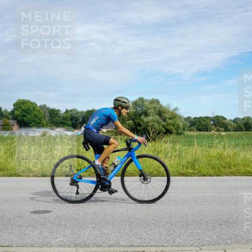 31.08.2025 - Elbe Triathlon Hamburg Michael Burmester http://msf.ph/oto/8693031 31.08.2025 10:56:35 Radfahren 772, 1366, 1374, 1406, 1407, 1409, 1474, 1475 meine-sportfotos.de