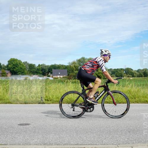 31.08.2025 - Elbe Triathlon Hamburg Michael Burmester http://msf.ph/oto/8693038 31.08.2025 10:56:41 Radfahren 772, 1166, 1250, 1301, 1407, 1430, 1474, 1475 meine-sportfotos.de