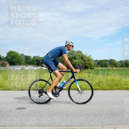 31.08.2025 - Elbe Triathlon Hamburg Michael Burmester http://msf.ph/oto/8693040 31.08.2025 10:56:44 Radfahren 772, 1166, 1250, 1301, 1407, 1430, 1474 meine-sportfotos.de