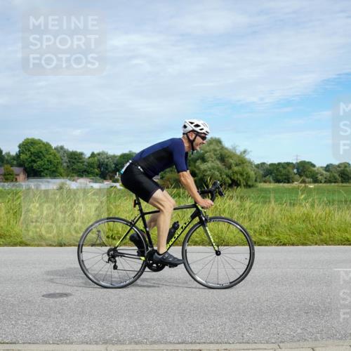 31.08.2025 - Elbe Triathlon Hamburg Michael Burmester http://msf.ph/oto/8693063 31.08.2025 10:57:22 Radfahren 1312, 1321, 1363, 1457, 1463 meine-sportfotos.de