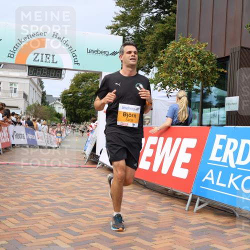 31.08.2025 - 21. Blankeneser Heldenlauf Strokosch-Dieckow http://msf.ph/oto/8693073 31.08.2025 12:37:13 Ziel 5409, 4365 meine-sportfotos.de