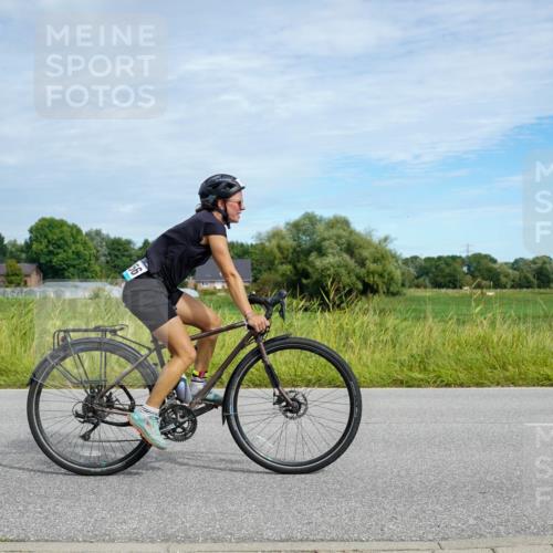 31.08.2025 - Elbe Triathlon Hamburg Michael Burmester http://msf.ph/oto/8693088 31.08.2025 10:58:04 Radfahren 1299, 1329, 1351, 1353, 1356, 1495 meine-sportfotos.de