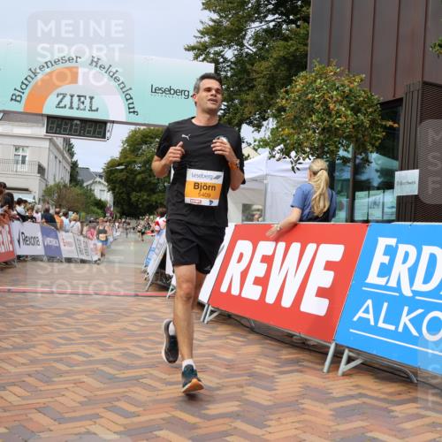 31.08.2025 - 21. Blankeneser Heldenlauf Strokosch-Dieckow http://msf.ph/oto/8693089 31.08.2025 12:37:13 Ziel 5409, 4365 meine-sportfotos.de