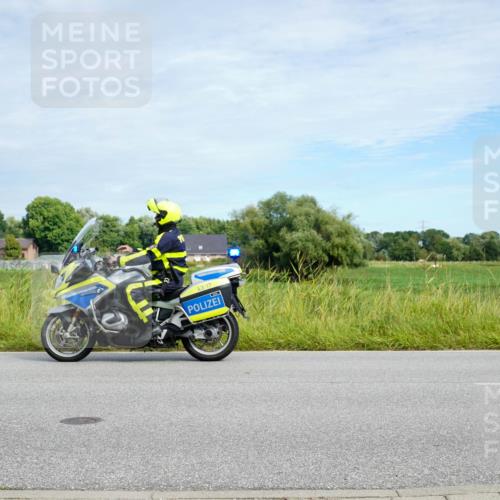 31.08.2025 - Elbe Triathlon Hamburg Michael Burmester http://msf.ph/oto/8693095 31.08.2025 10:58:32 Radfahren 1608 meine-sportfotos.de